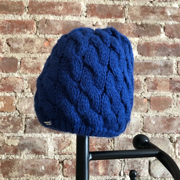 burton birdie beanie